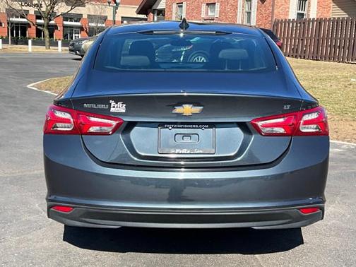 2021 Chevrolet Malibu FWD LT