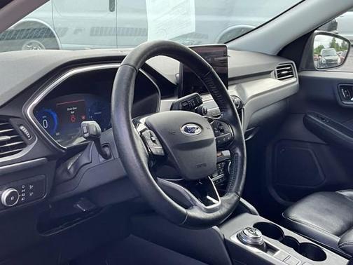 2021 Ford Escape Titanium