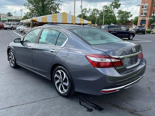 2017 Honda Accord EX-L w/Navigation & Honda Sensing