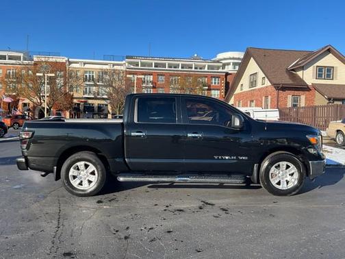 2019 Nissan Titan SV