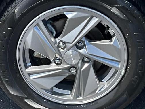 Amazon Gray 2024 Hyundai ELANTRA SE