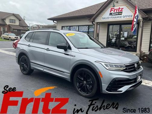 Platinum Gray Metallic 2022 Volkswagen Tiguan 2.0T SE R-Line Black 4MOTION