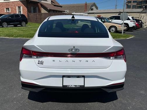 Quartz White 2021 Hyundai ELANTRA SE