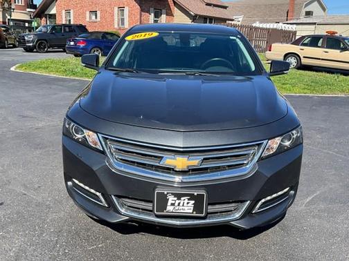 GRAY 2019 Chevrolet Impala 1LT