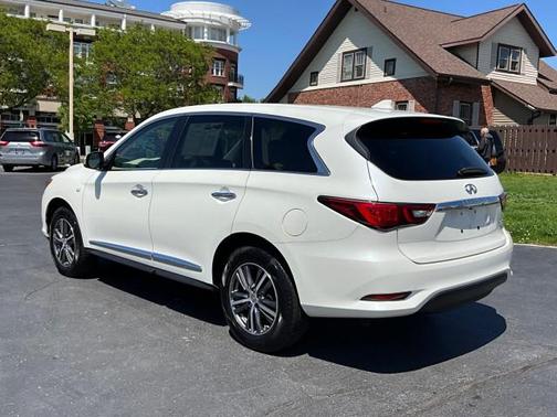 Majestic White 2018 INFINITI QX60 Base