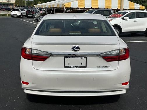 2016 Lexus ES 300h Base