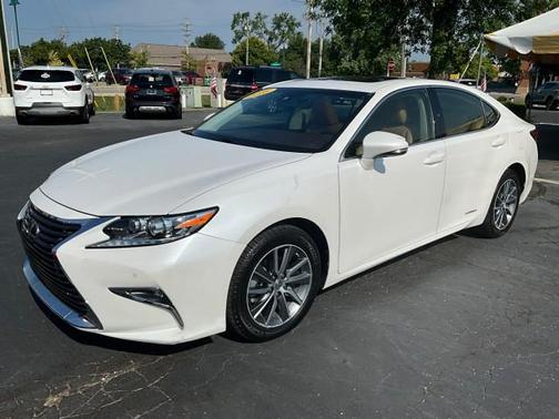 2016 Lexus ES 300h Base