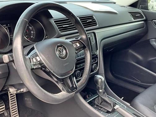 2018 Volkswagen Passat 2.0T S