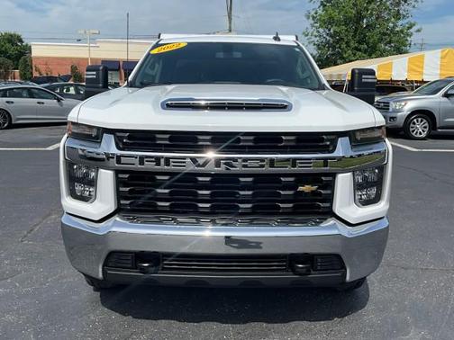 WHITE 2022 Chevrolet Silverado 2500 LT