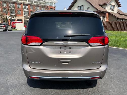 2017 Chrysler Pacifica Limited