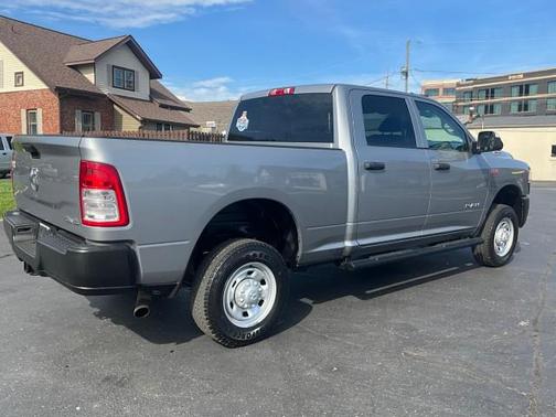 2020 RAM 2500 Tradesman Crew Cab 4X4 6'4' Box