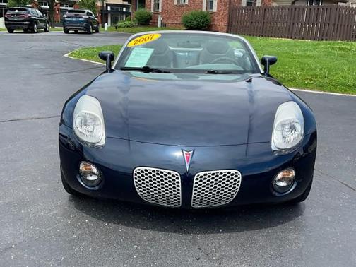 Deep (Dark Blue Metallic) 2007 Pontiac Solstice