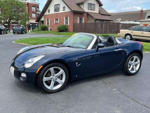 Deep (Dark Blue Metallic) 2007 Pontiac Solstice