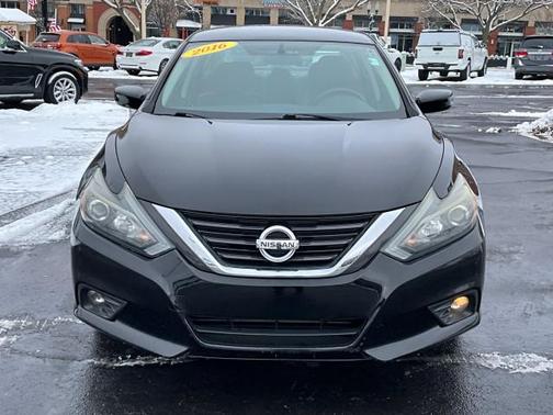 2016 Nissan Altima 2.5 SR