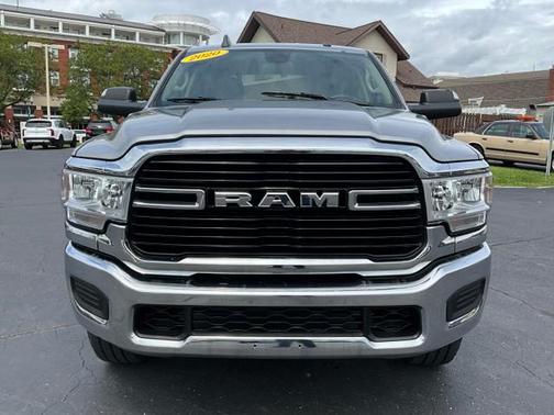2020 RAM 2500 Big Horn Crew Cab 4X4 6'4' Box
