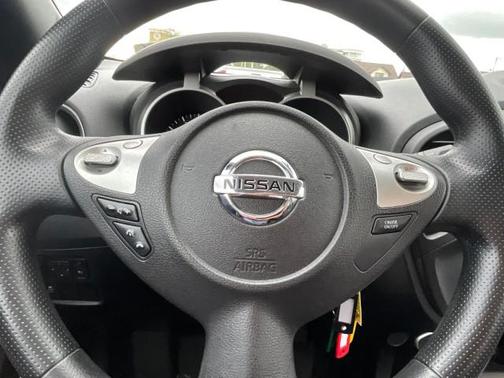 Sapphire Black 2013 Nissan Juke S