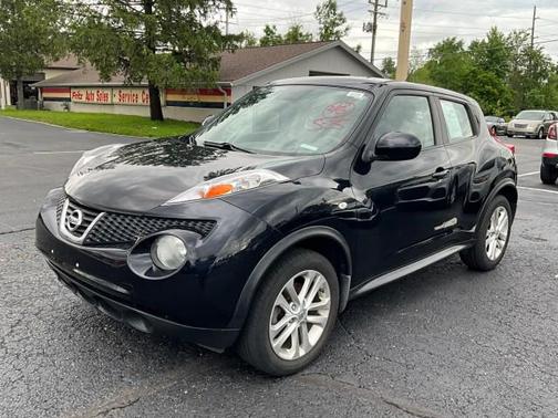 Sapphire Black 2013 Nissan Juke S