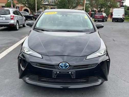 2021 Toyota Prius XLE