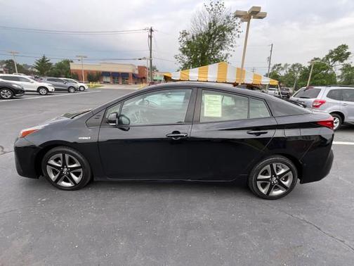 2021 Toyota Prius XLE
