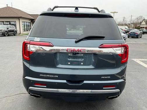 2020 GMC Acadia Denali