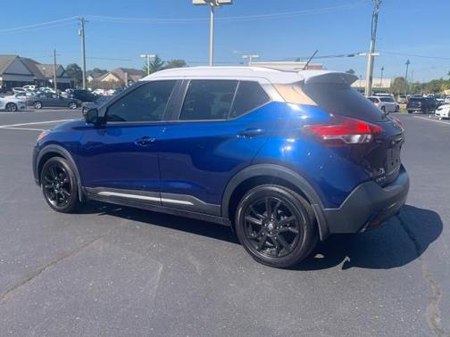 2019 Nissan Kicks SR