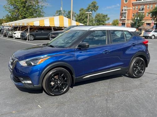 2019 Nissan Kicks SR