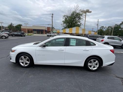 Summit White 2023 Chevrolet Malibu 1LS