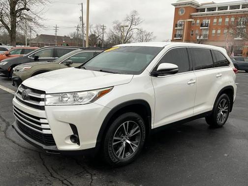 2019 Toyota Highlander LE
