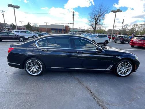 BLACK 2017 BMW 750 I