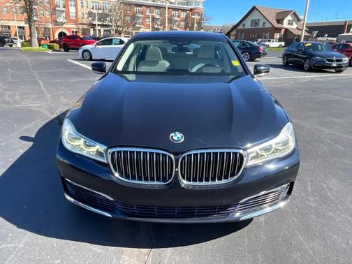 BLACK 2017 BMW 750 I