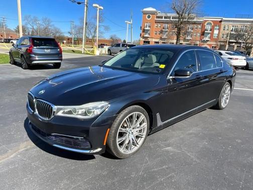 BLACK 2017 BMW 750 I