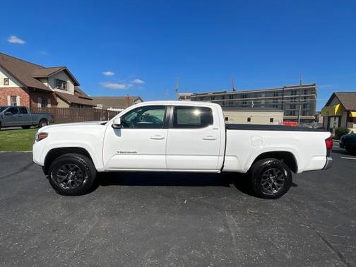 Super White 2021 Toyota Tacoma SR5