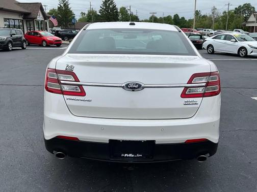 White Platinum Metallic Tri-Coat 2015 Ford Taurus SEL