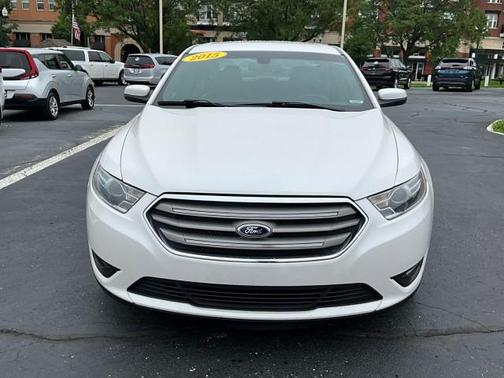 White Platinum Metallic Tri-Coat 2015 Ford Taurus SEL