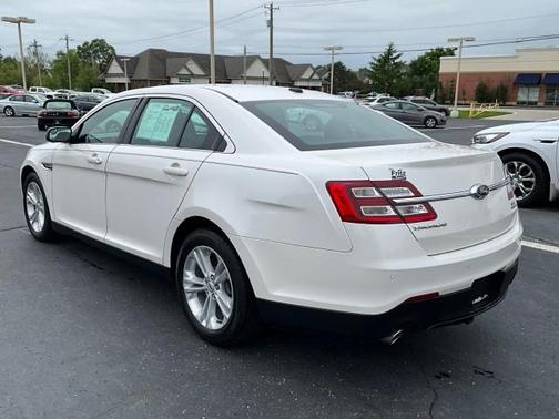White Platinum Metallic Tri-Coat 2015 Ford Taurus SEL