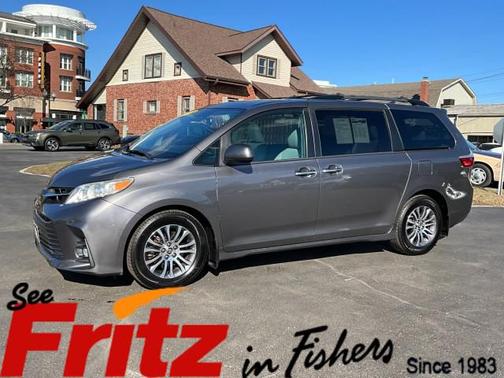 2018 Toyota Sienna XLE