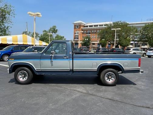 1986 Ford Pickup Truck Base