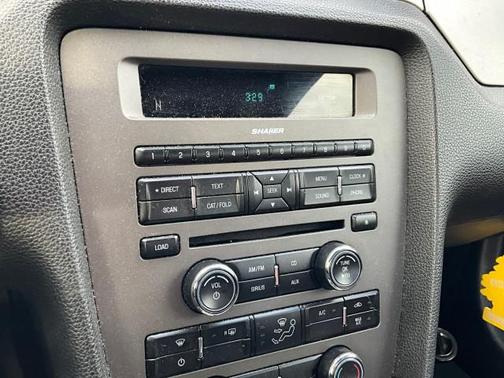 2011 Ford Mustang V6 Premium