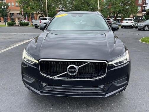 DARK BLUE 2018 Volvo XC60 T5 Momentum