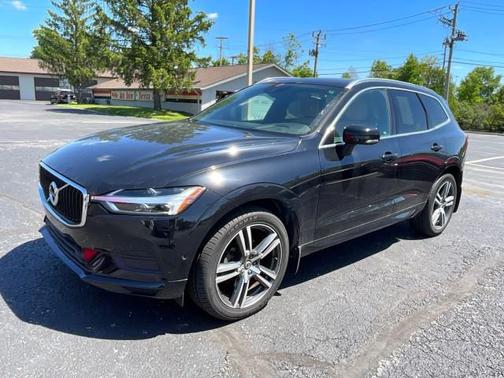DARK BLUE 2018 Volvo XC60 T5 Momentum