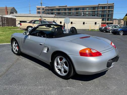 Polar Silver Metallic 2000 Porsche Boxster S