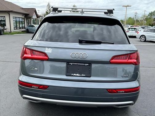 Manhattan Gray Metallic 2019 Audi Q5 2.0T Premium Plus