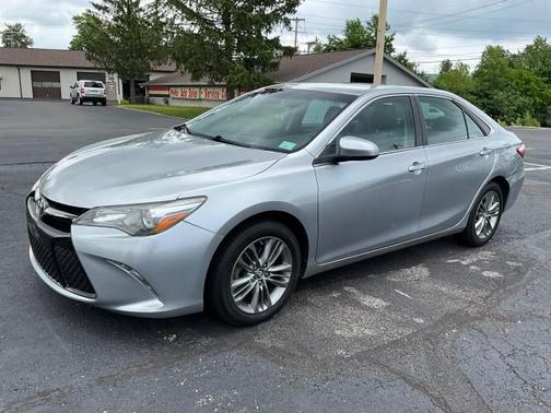 2016 Toyota Camry SE