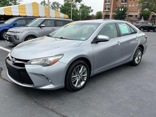 2016 Toyota Camry SE