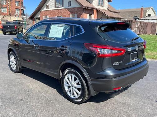 2020 Nissan Rogue Sport SV