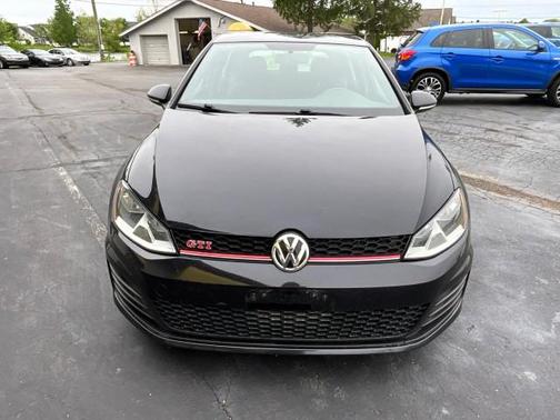 Deep Black Pearl 2016 Volkswagen Golf GTI 2.0T S 4-Door