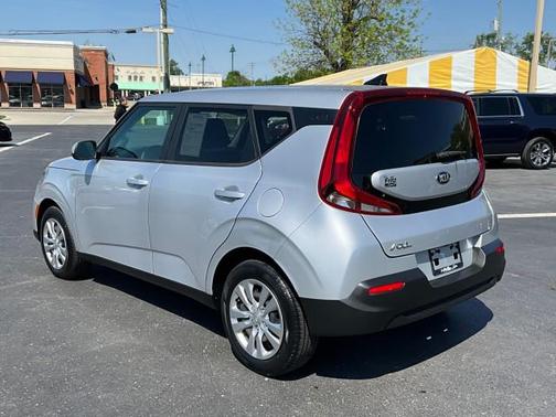Sparkling Silver 2020 Kia Soul LX