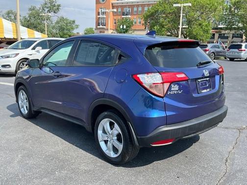 Deep Ocean Pearl 2016 Honda HR-V EX