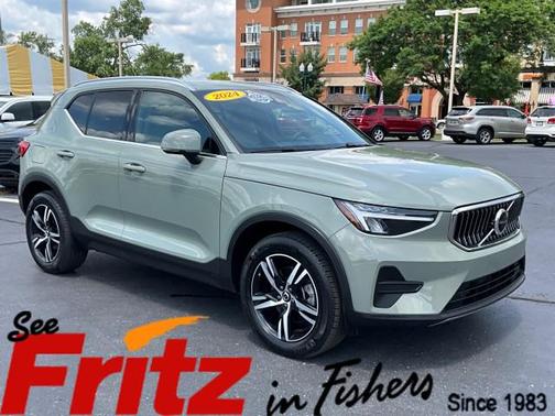 2024 Volvo XC40 B5 Core Bright Theme