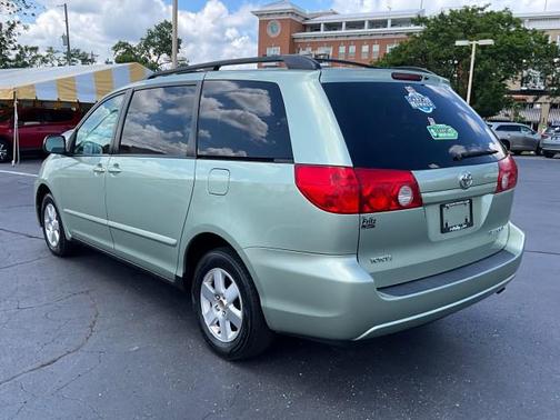 2008 Toyota Sienna LE